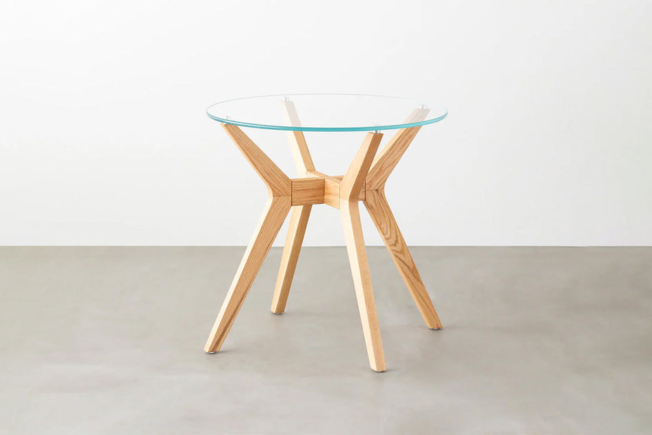 THE CAFE TABLE / ガラス × H 木製脚 – KANADEMONO