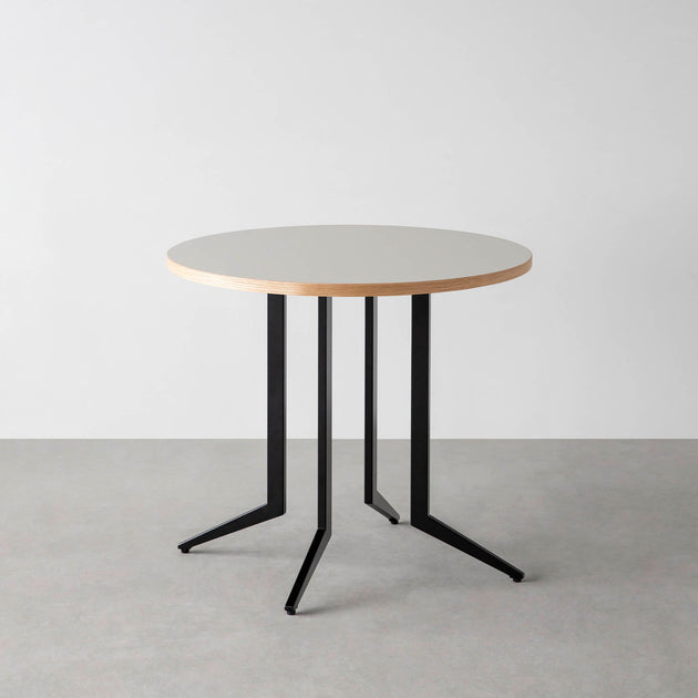 THE CAFE TABLE / リノリウム 全32色 Black Steel 4本脚 × ラウンド