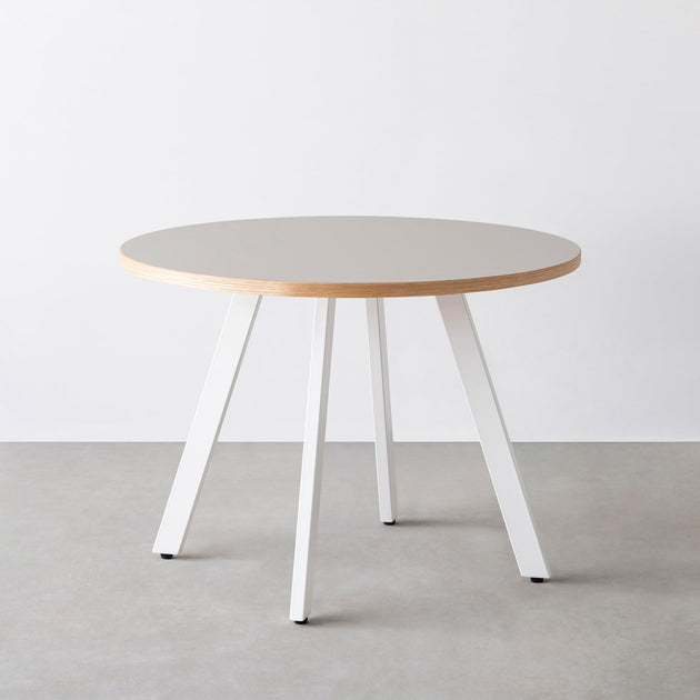 THE CAFE TABLE / リノリウム　かなでもの　ラウンドテーブル THE CAFE TABLE / リノリウム Black Steel カフェX × スクエア 70 - 80