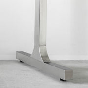 KANADEMONOの配線孔BROCK&TRAY付きのラバーウッド材アッシュグレー天板とI型ステンレス脚を組み合わせたテーブル（脚）