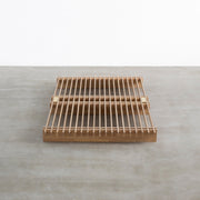 KOTAのシンプルで風格あるデザインのアッシュグレーカラーの木組みSUNOKOベッドセミダブル２