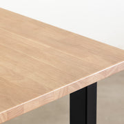 Kanademonoのラバーウッド アッシュグレー天板とブラック脚を組み合わせたシンプルモダンな幅連結タイプの特大テーブル（天板角）