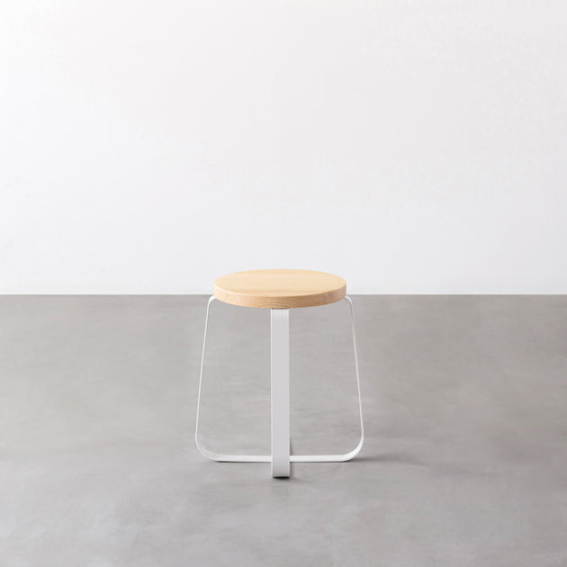 KANADEMONO THE STOOL 無垢ホワイトアッシュ THE STOOL / 無垢 ホワイトアッシュ × White Steel Standard – KANADEMONO