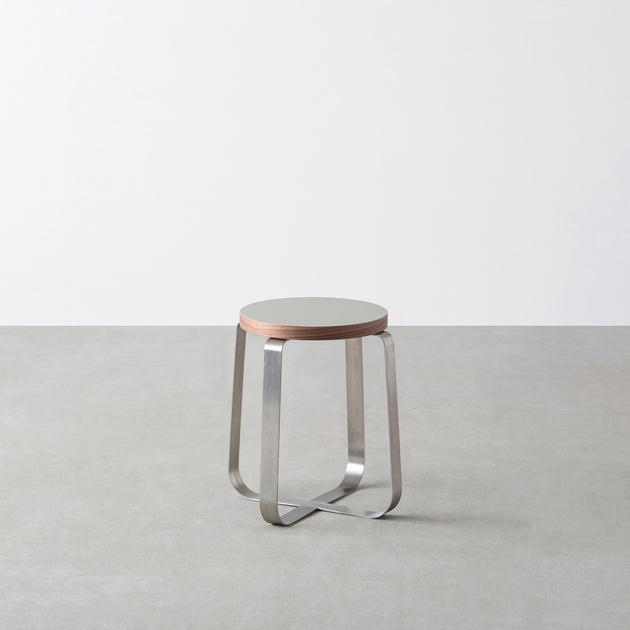 THE STOOL / リノリウム 全32色 × Stainless Standard – KANADEMONO