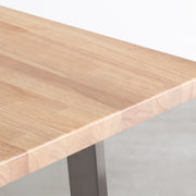 KANADEMONOの配線孔BROCK&TRAY付きのラバーウッド材アッシュグレー天板とベル型ステンレス脚を組み合わせたテーブル（天板）