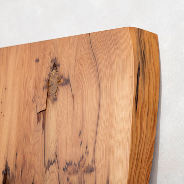 厳選一枚板 / 屋久杉 #0046 1950 × 622 ~ 855 mm – KANADEMONO