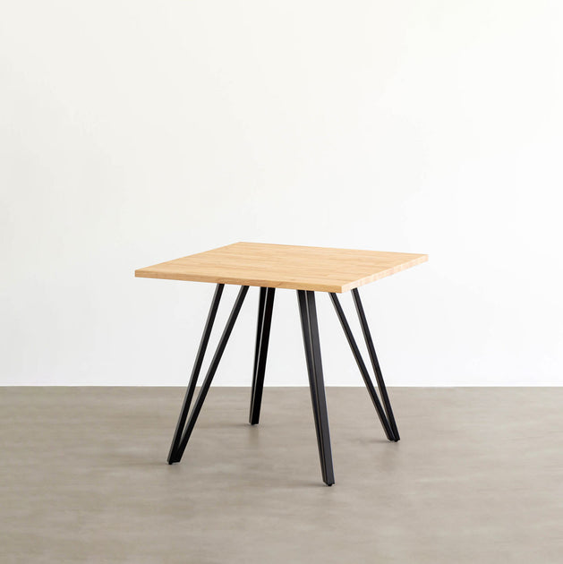 かなでもの THE 4pin トライアングル Steel Black ラバーウッド / TABLE CAFE THE 100φ Natural ラバーウッド TABLE CAFE ダイニングテーブル