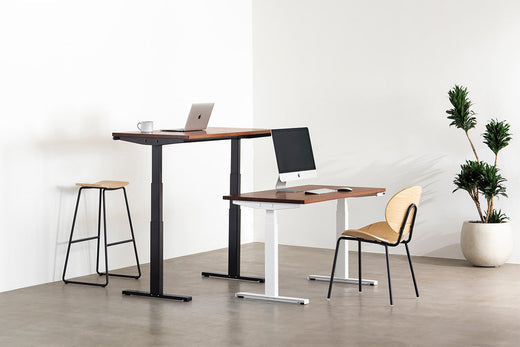 KANADEMONO スタンディングデスク THE TABLE / スタンディングデスク × 無垢 レッドオーク × Black Steel