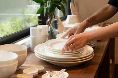 「ずっと使える」究極のベーシック。<br>NIKKO の「純白」ボーンチャイナが愛される理由