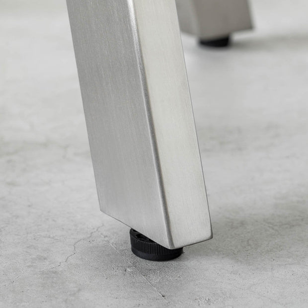 THE CAFE TABLE / リノリウム 全24色　Stainless 4本脚 × ラウンド φ81 - 100