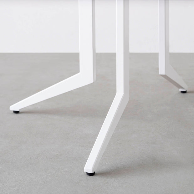 THE CAFE TABLE / ウェンジ　White Steel 4本脚 × ラウンド φ81 - 90