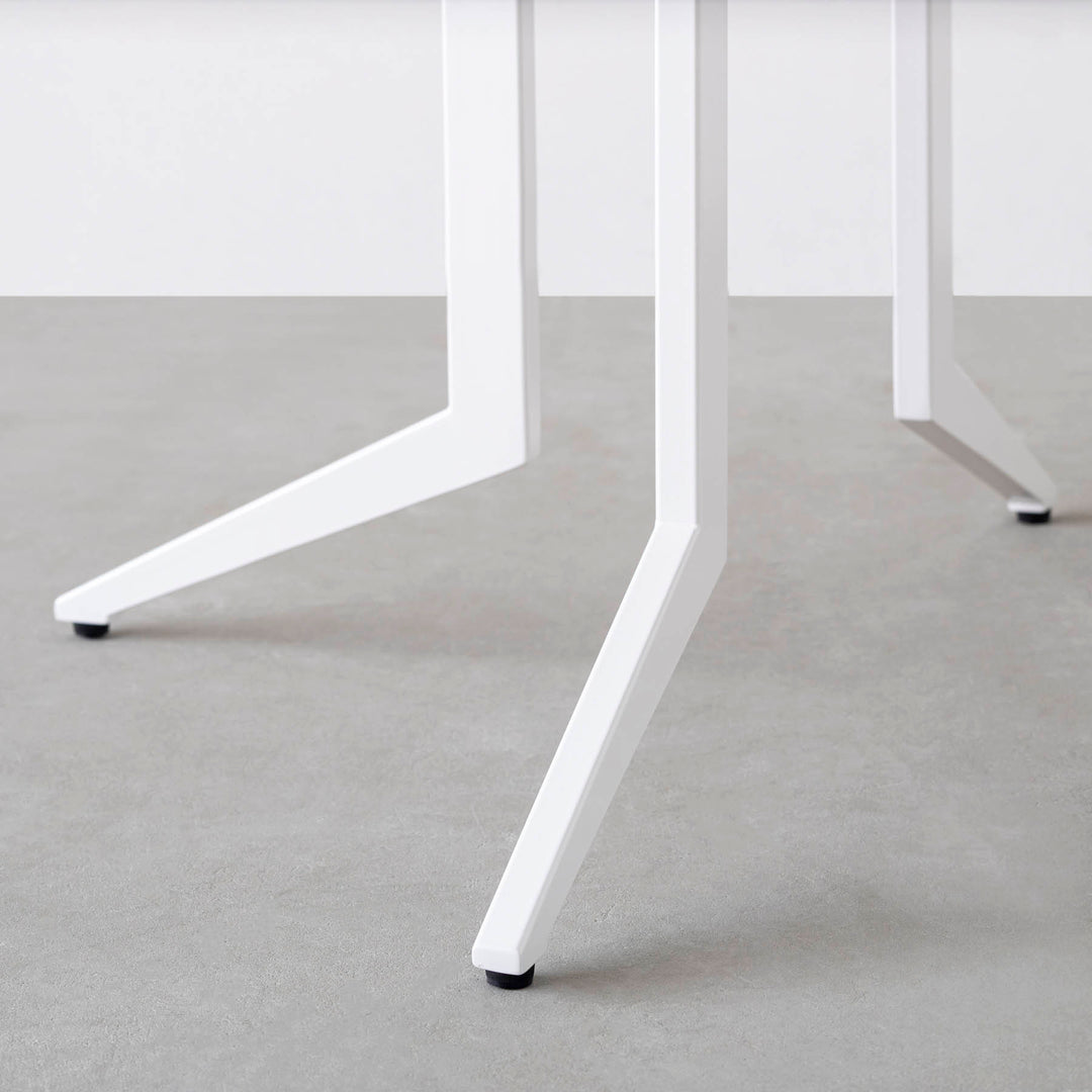 THE CAFE TABLE / ラバーウッド White Steel 4本脚 × ラウンド φ61