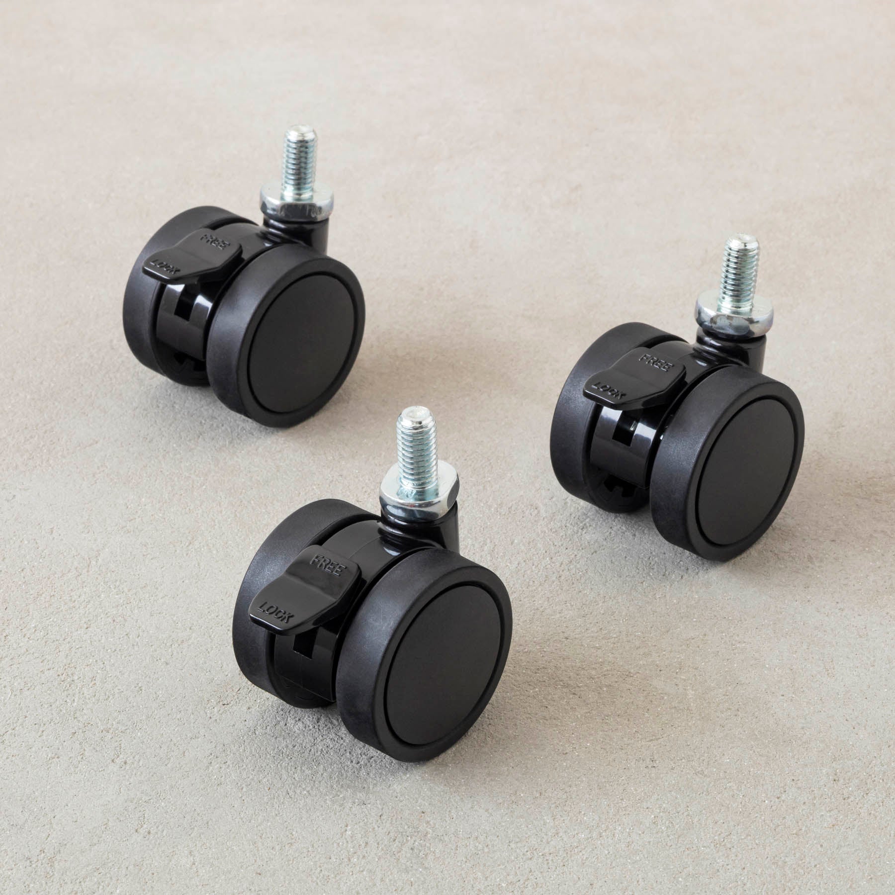 テーブル脚に取り付けられるキャスター