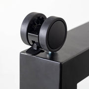 テーブル脚に取り付けられるキャスター