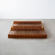 KOTAのシンプルで風格あるデザインのブラウンカラーの木組みSUNOKOベッドクイーン２