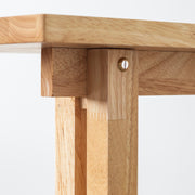 KOTAのSUNOKO BEDをカスタマイズするAdd-onシリーズのナチュラルカラーの木製ロングテーブル（テーブル組み付け部分）