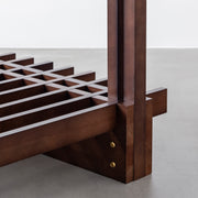 KOTAのSUNOKO BEDをカスタマイズするAdd-onシリーズのブラックブラウンカラーの木製サークルテーブル（ベッド組み付け部分）