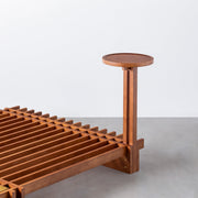 OTAのSUNOKO BEDをカスタマイズするAdd-onシリーズのブラウンカラーの木製サークルテーブル