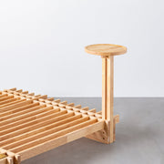 KOTAのSUNOKO BEDをカスタマイズするAdd-onシリーズのナチュラルカラーの木製サークルテーブル