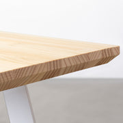 KANADEMONOのパイン天板とホワイトのスラッシュ脚を合わせたシンプルモダンなベンチ（天板と脚）