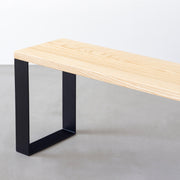 KANADEMONOのホワイトアッシュ天板とブラックのライン脚を合わせたシンプルモダンなベンチ（天板と脚）