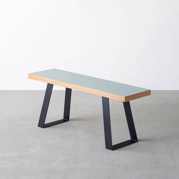 Kanademonoのリノリウムのベンチ