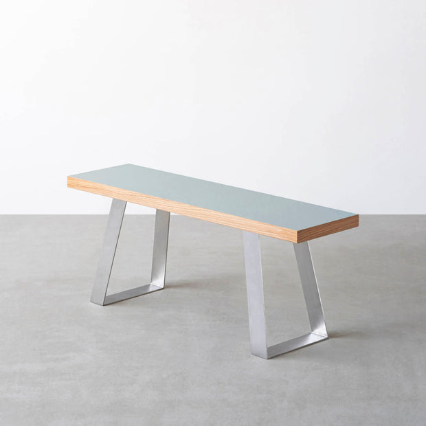 Kanademonoのリノリウムのベンチ