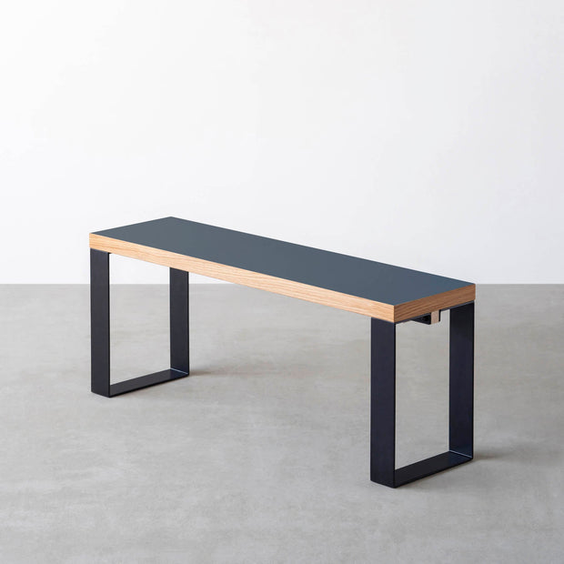 Kanademonoのリノリウムのベンチ