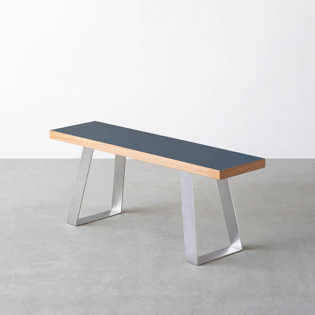 Kanademonoのリノリウムのベンチ