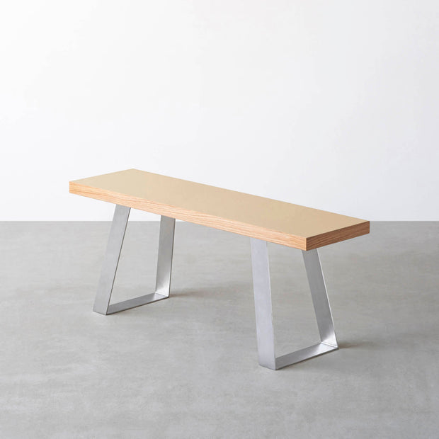 Kanademonoのリノリウムのベンチ