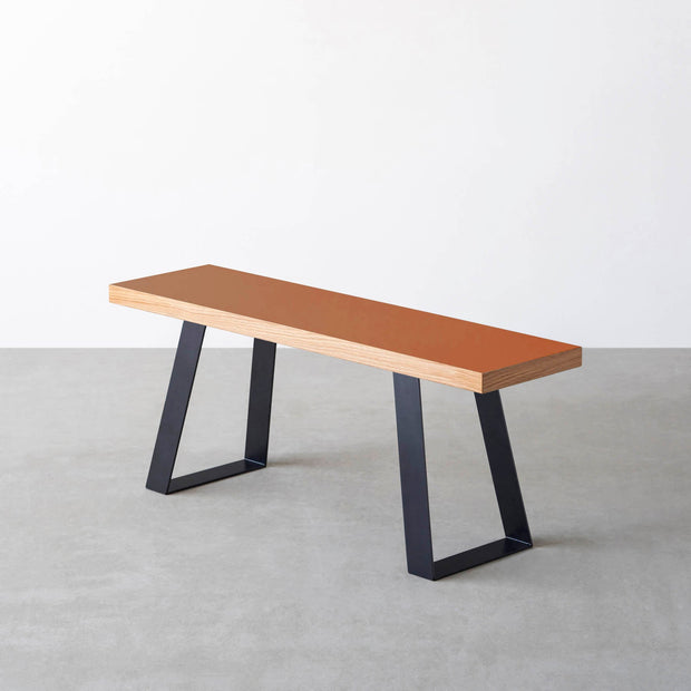 Kanademonoのリノリウムのベンチ