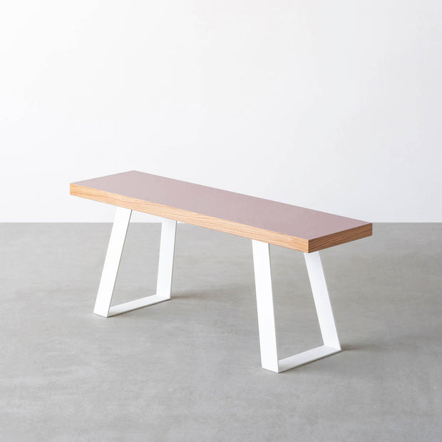 Kanademonoのリノリウムのベンチ