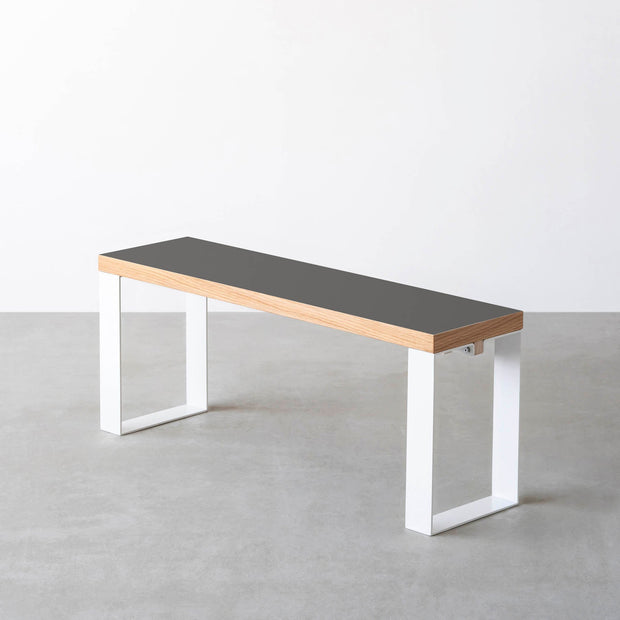 Kanademonoのリノリウムのベンチ