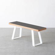 Kanademonoのリノリウムのベンチ