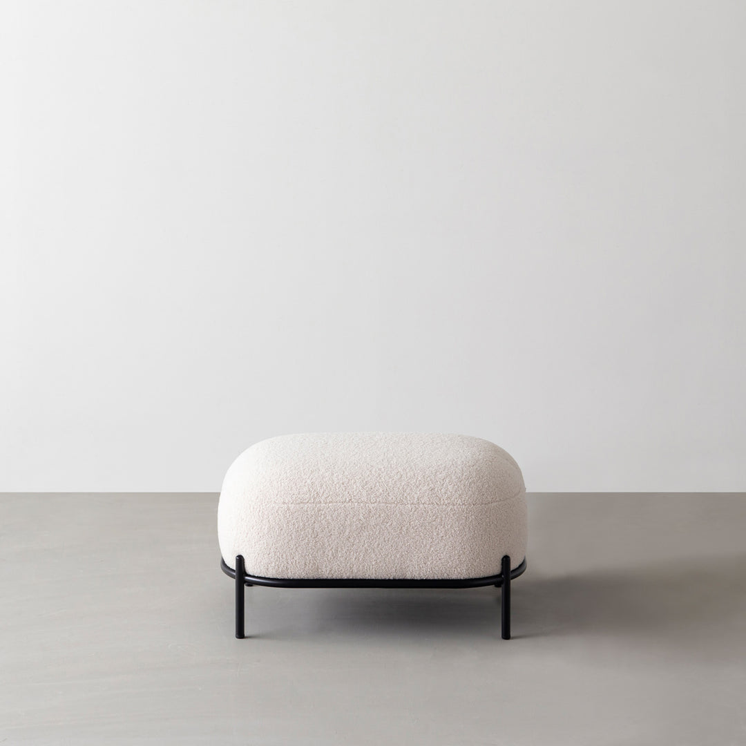 Fluffy - Cushion ブークレ生地の オットマン – KANADEMONO