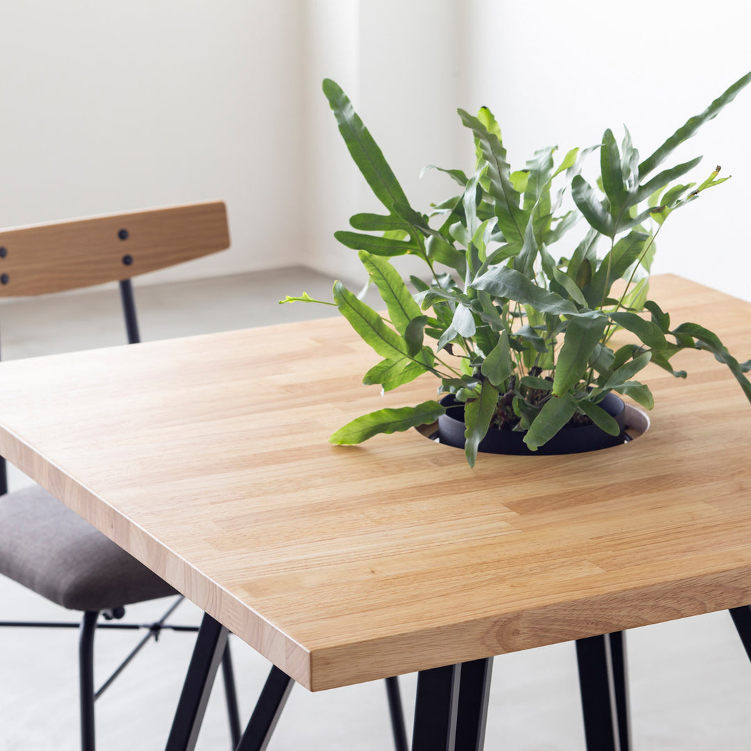 THE CAFE TABLE / ラバーウッド Black Steel トライアングル 4pin