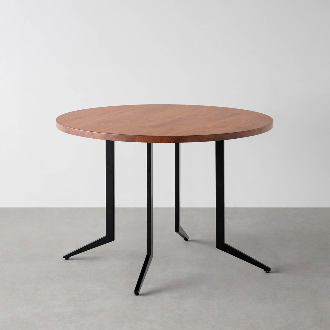 スペイン製♦️高級 北欧ラウンドコーヒーテーブル♦️トライポッド脚♦️補償付　送料込 スペイン製♦️高級 北欧ラウンドコーヒーテーブル