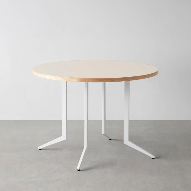 THE CAFE TABLE / リノリウム 全24色　White Steel 4本脚 × ラウンド φ81 - 100