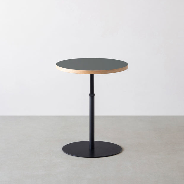 THE CAFE TABLE / リノリウム 全24色　Black Steel 1本脚 × ラウンド φ50 - 60