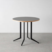 THE CAFE TABLE / リノリウム 全24色　Black Steel 4本脚 × ラウンド φ61 - 80
