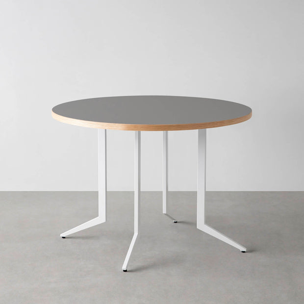 THE CAFE TABLE / リノリウム 全24色　White Steel 4本脚 × ラウンド φ81 - 100