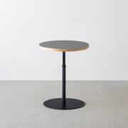 THE CAFE TABLE / リノリウム 全24色　Black Steel 1本脚 × ラウンド φ50 - 60