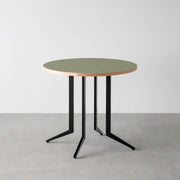 THE CAFE TABLE / リノリウム 全24色　Black Steel 4本脚 × ラウンド φ61 - 80