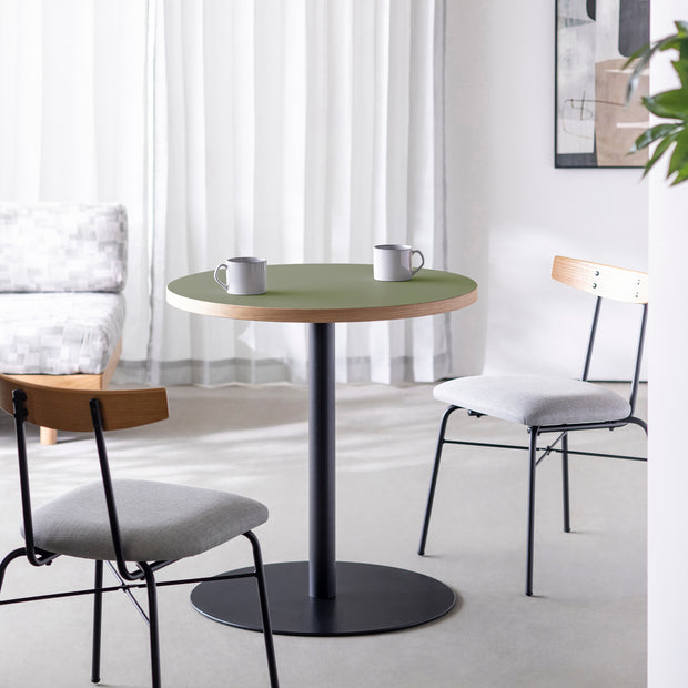THE CAFE TABLE / リノリウム 全24色　Black Steel 1本脚 × ラウンド φ61 - 70