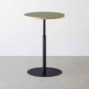 THE CAFE TABLE / リノリウム 全24色　Black Steel 1本脚 × ラウンド φ61 - 70