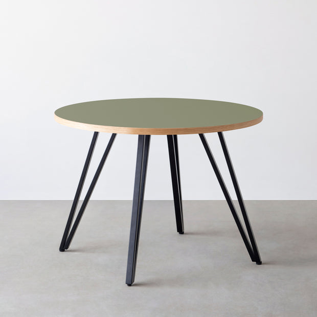 THE CAFE TABLE / リノリウム 全24色　Black Steel 4本脚 × ラウンド φ81 - 100
