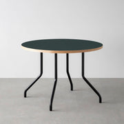 THE CAFE TABLE / リノリウム 全24色　Black Steel 4本脚 × ラウンド φ81 - 100