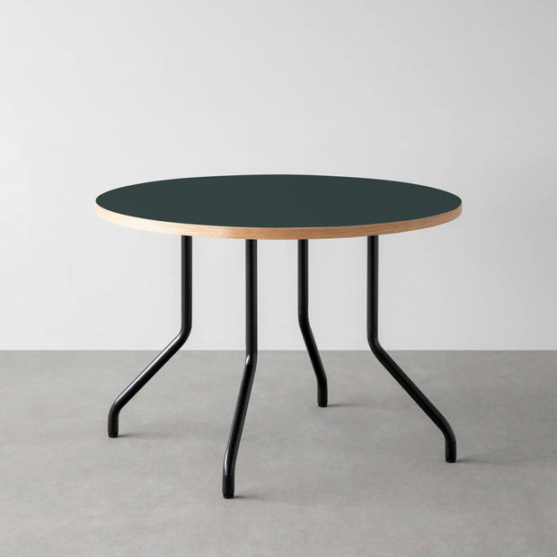 THE CAFE TABLE / リノリウム 全24色　Black Steel 4本脚 × ラウンド φ81 - 100