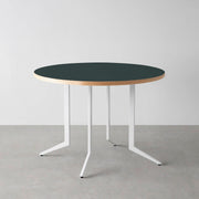 THE CAFE TABLE / リノリウム 全24色　White Steel 4本脚 × ラウンド φ81 - 100