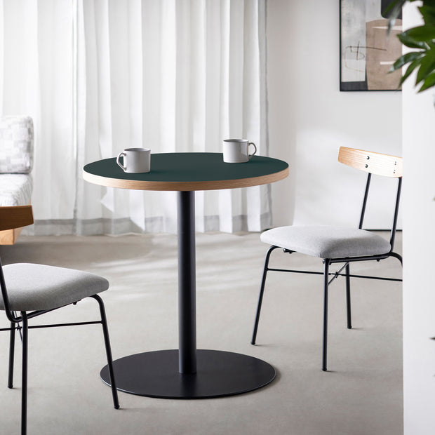 THE CAFE TABLE / リノリウム 全24色　Black Steel 1本脚 × ラウンド φ61 - 70